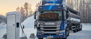 Trots hög efterfrågan på ellastbilar – Scania spår lång framtid för förbränningsmotorn